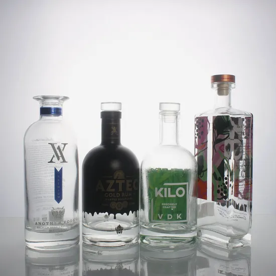 Garrafas de vidro da China Fábrica de atacado Design personalizado 500ml 750ml Limpar vazio Gin Whisky Licor Brandy Vodka Garrafa de vidro de vinho